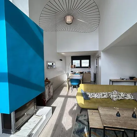 Large Duplex With Terrace Near Belleville Apartamento *